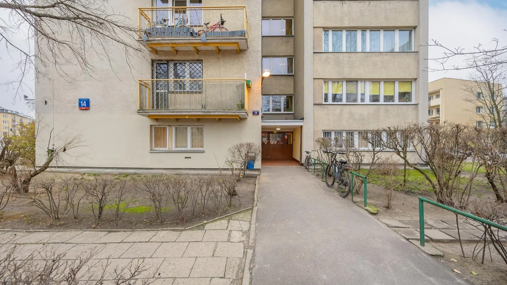 Belwederska Apartment With Balcony Next To Promenade Park By Noclegi Renters Варшава